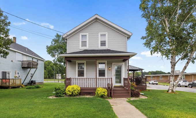 Elkhart Lake House | Elkhart Lake, WI home close to lake, downtown, and Road America racetrack