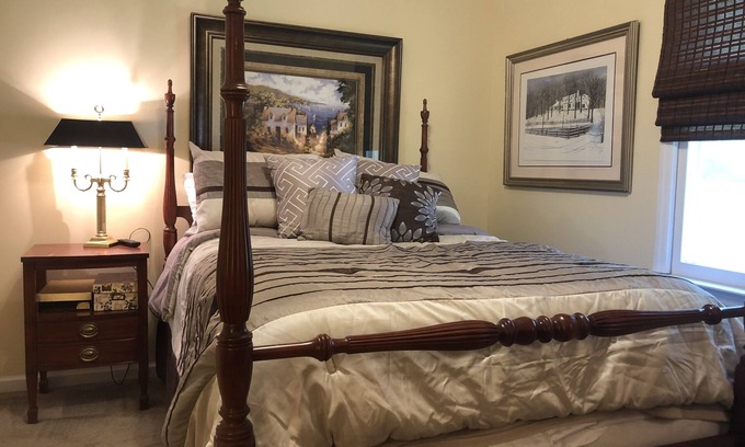 Elon House | Elon Private Guest Suite : 2 bedroom, Sitting room, bath, laundry