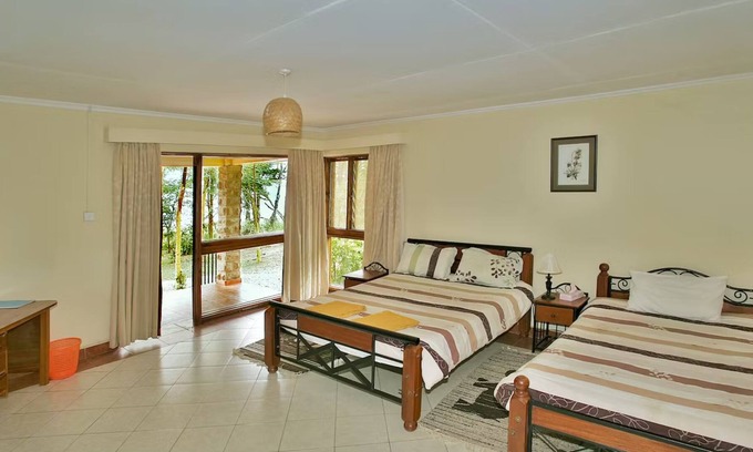 Naivasha Hotel | Elsamere Lodge Naivasha