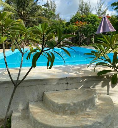 Mkunguni Hotel | Embe Lodge