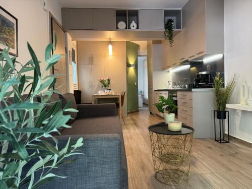 Vouliagmeni Apartment | EMERALD LAKE RESIDENCE