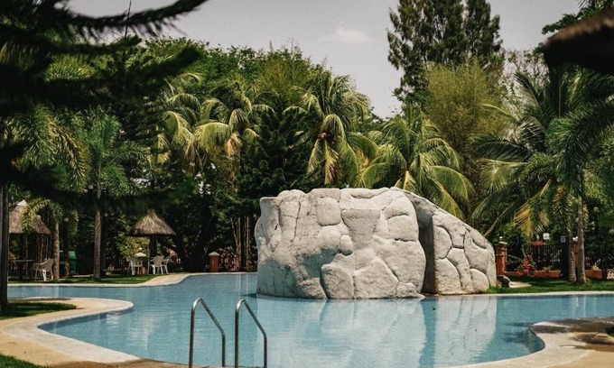 Morong Hotel | Emerald Manor Hotel