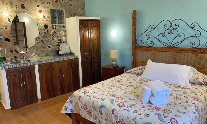 Coatepec Apartment | Encantadora Habitación de Mágico Hotel. ¡Es Único! En el Centro de Coatepec