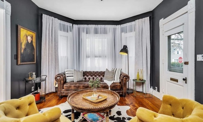 Xenia House | Enchanting Bungalow - 2BR Historic Hidden Gem