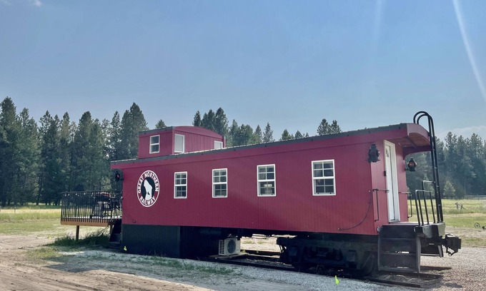 Columbia Falls Apartment | End Of The Line Caboose
