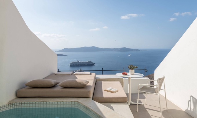 Fira Hotel | Enigma Suites