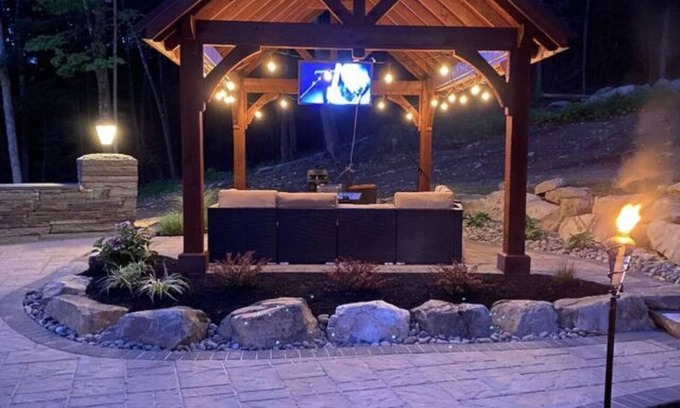 Town of Lloyd Apartment | Enjoy a cozy, quiet spot off the main roads but close to hiking/biking trails!