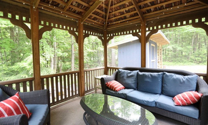 Campton House | Enjoy a Cozy White Mountain Adventure at this Private Single-Family Home! (MV118C)