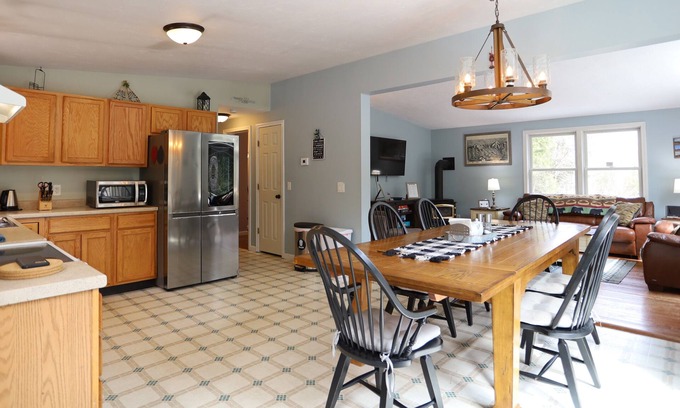 Campton House | Enjoy a Cozy White Mountain Adventure at this Private, Pet Friendly Home! (BR76C)