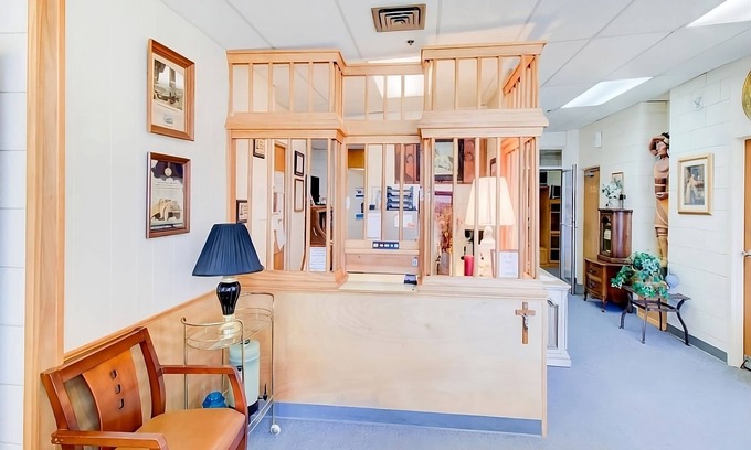 Drumright House | Enjoy a Hassle-Free Stay! Free Parking, Pets Allowed, Near Tidewater Winery