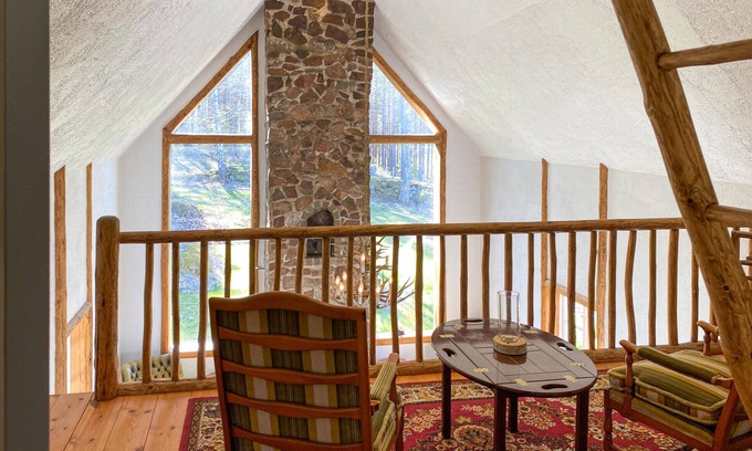 Horn House | Enjoy a nature vacation away from the hustle and bustle