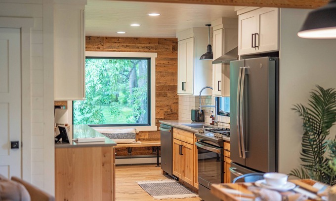 Riverside House | Enjoy Duluth's best trails/parks from our backyard with Outdoor Sauna