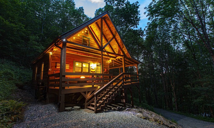 Zionville Cabin | Enjoy Fall Colors in your own 3 acre Forest!