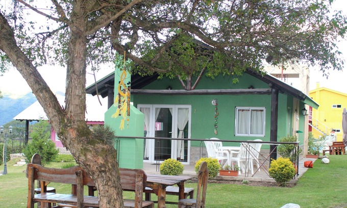 Vaqueros Cabin | Enjoy nature just minutes from downtown. Green Cottage