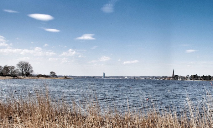 Fahrdorf House | Enjoy restful tranquility with a fantastic view of the Schleib!