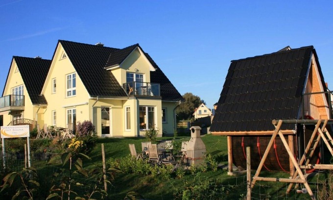 Wohlenberg Apartment | Enjoy the beautiful nature all year round while swimming, fishing, hiking .