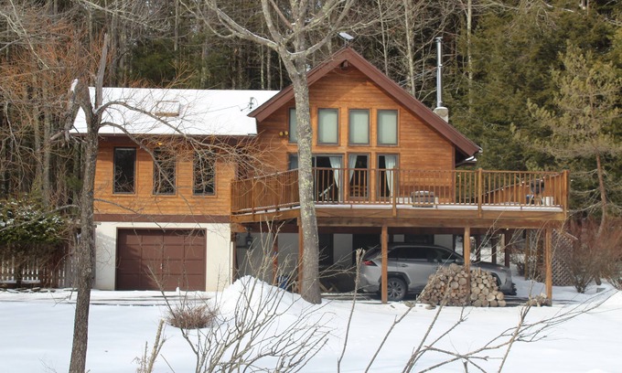 Jewett House | Enjoyable 3-bedroom, 2 full bath cabin-style house in Jewett