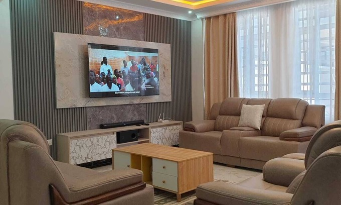 Naivasha Villa | Enjoyable 3Bedroom with WiFi and views in Naivasha