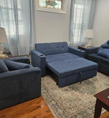 Greenville Apartment | Entire 3 bedrooms Apt,10sleepers ,15 mins to NYC