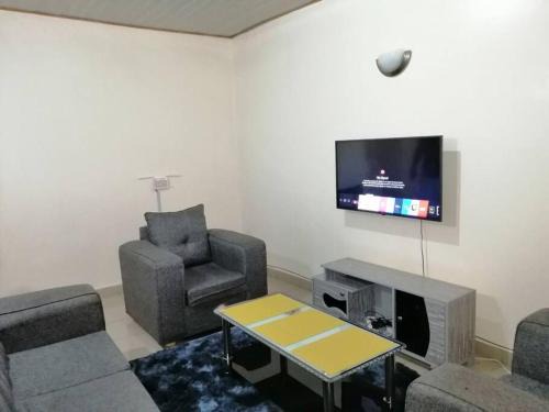 Nairobi Apartment | Entire serviced 2-bedroom apartment in Thindigua