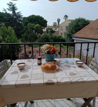 Villeneuve-les-Beziers Apartment | Entre Terre et Mer