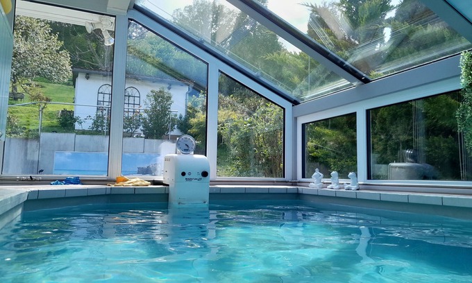 Eichenbuhl Apartment | Entspannen am Pool - Ferienwohnung "apart"