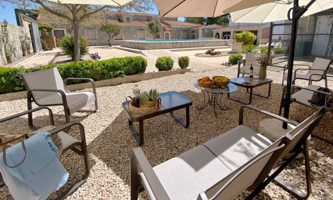 Pozohondo Villa | ¡escápate y Siente la Naturaleza! Villa Familiar con Mucho Encanto Para Grupos