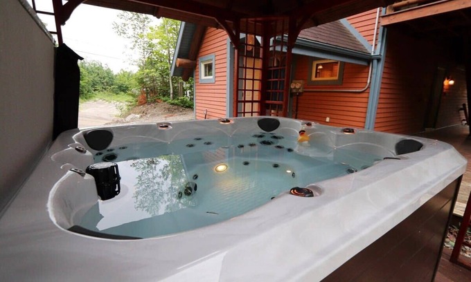 Saint-Philemon Apartment | Escapade parfaite - SPA Condo