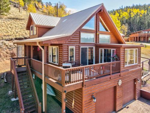 Spring Valley House | Escape the Summer Heat Lakeside at Trout N'About