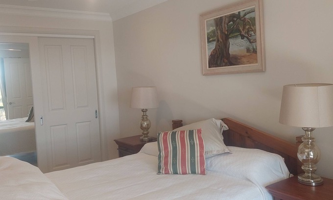 Blackheath Apartment | Escarpment views from your bed and snug underfloor heating.