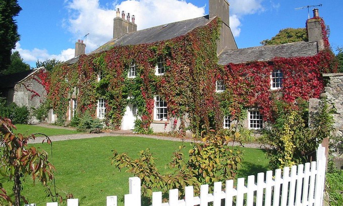 Millom House | Eskmeals House in Lake District detachedn9 bedrooms, sleeps up to 21 guests n