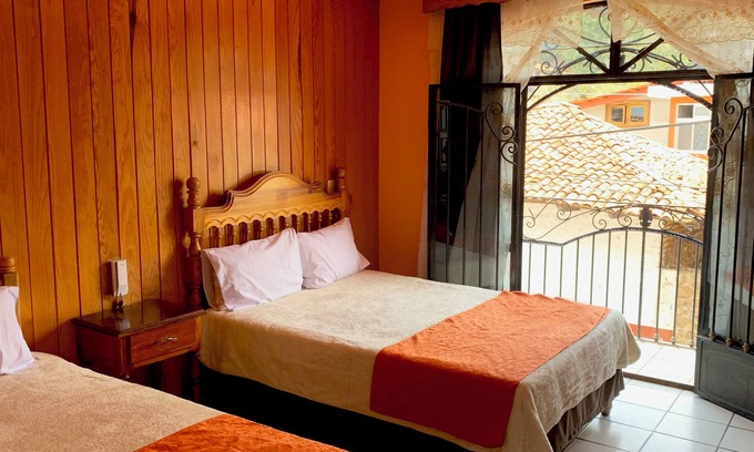 Mazamitla Apartment | Espléndida Habitación Doble con Balcón en el Centro