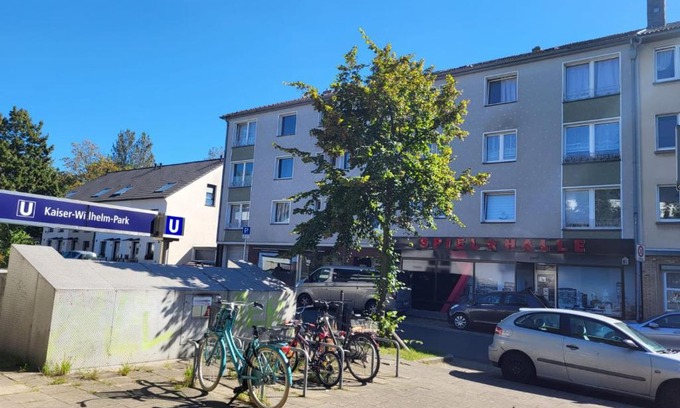 Altenessen Apartment | estrella24 LIVING ROOMS 4 Bologna