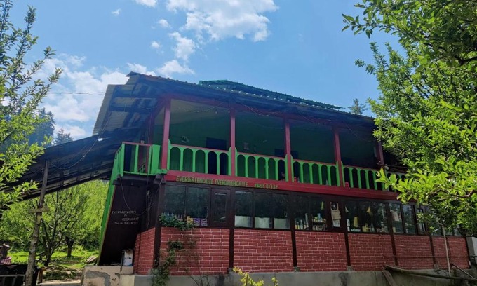 Kasol House | Evergreen Café