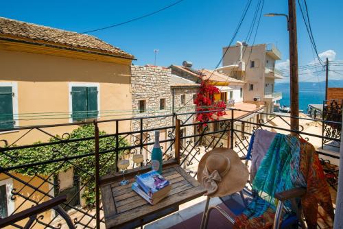 Longos House | Evi's Maisonette