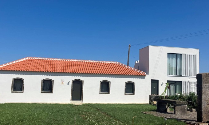 Praia da Vitoria House | Excellent space 5 minutes from the sea and the airport House restored in 2025