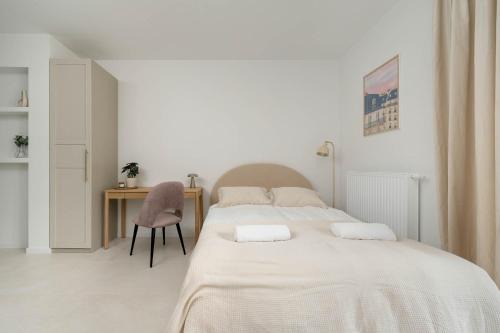 Wroclaw City Center Apartment | Exceptional Studio for 2 People by Noclegi Renters