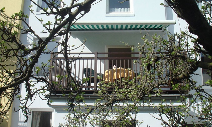 Eppendorf Apartment | Excl. Floor: 3 bedrooms, balcony, adults only, quiet place at Eppendorf