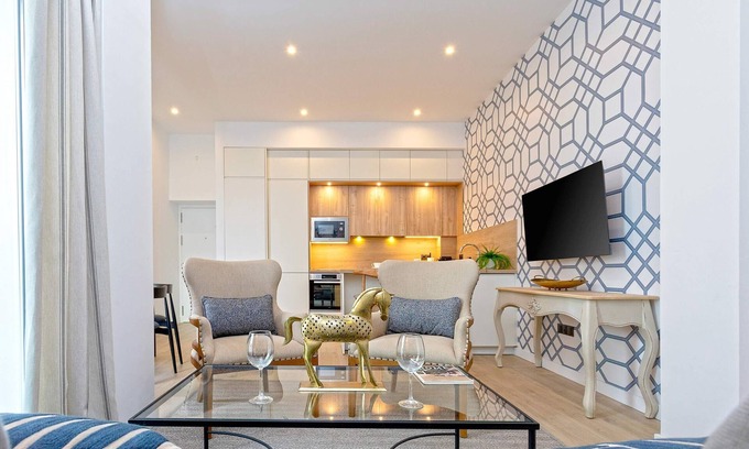 San Vicente Apartment | Exclusive 3-bedroom apartment in Seville. Teodosio I