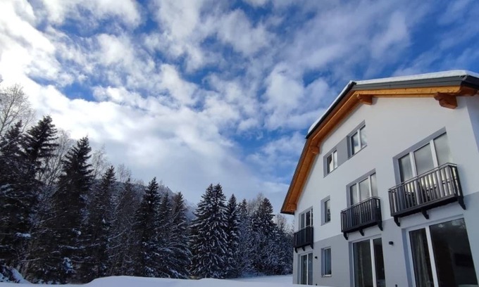 Mauterndorf Apartment | Exclusive apartment with mountain views in a ski paradise
