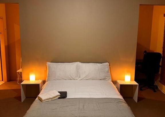 Sandhurst House | Exclusive B and B room