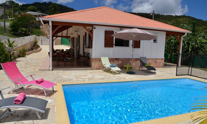 Le Diamant Villa | Exclusive Creole villa with private pool and Jacuzzi. Close to beach.
