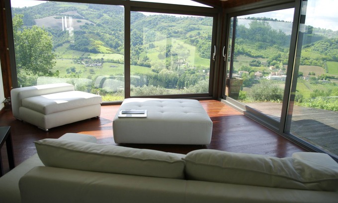 Colbordolo House | Exclusive farmhouse in the hills of Urbino. Ideal for 8 people. Overview.