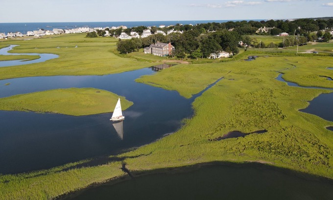 Minot Cottage | Expansive Coastal Views, 3 bed, 2 bath cottage, newly renovated