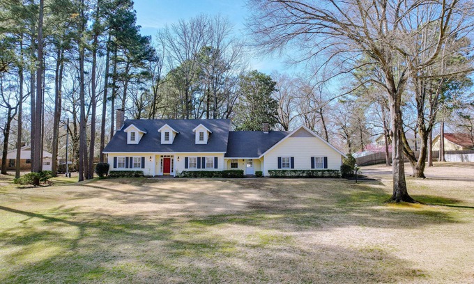 Texarkana House | Expansive Texarkana Home w/Yard: Near Golf!