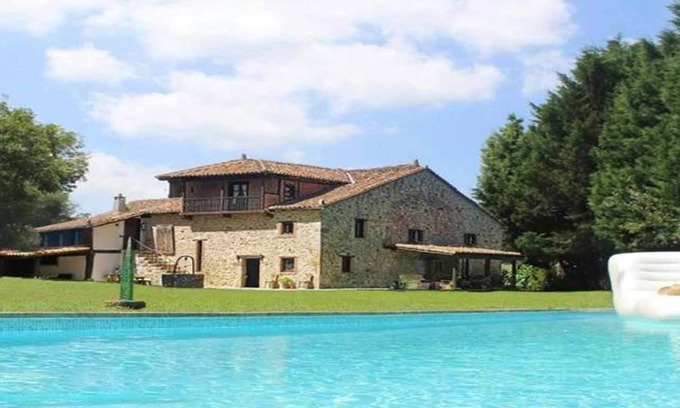 Lierganes Apartment | EXPECTACULAR Next to the Cabarceno Nature Park.