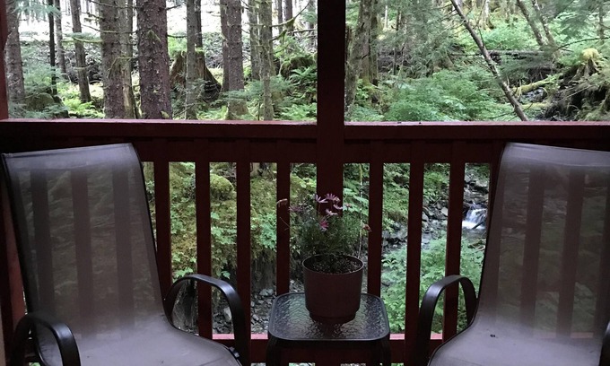 Craig Cabin | Experience Alaska with a touch of home!