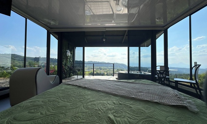 Quesada House | Experiencia Única en Montaña, a tan Solo 8 Minutos de la Ciudad: Natural Glamcr