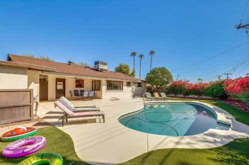 Papago Parkway House | Explore Old Town and Papago Park Scottsdale Stay!