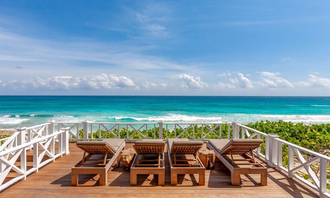 Great Guana Cay House | Extravagant Oceanfront Estate with Putting Green & Bocce Ball Court nStarlink